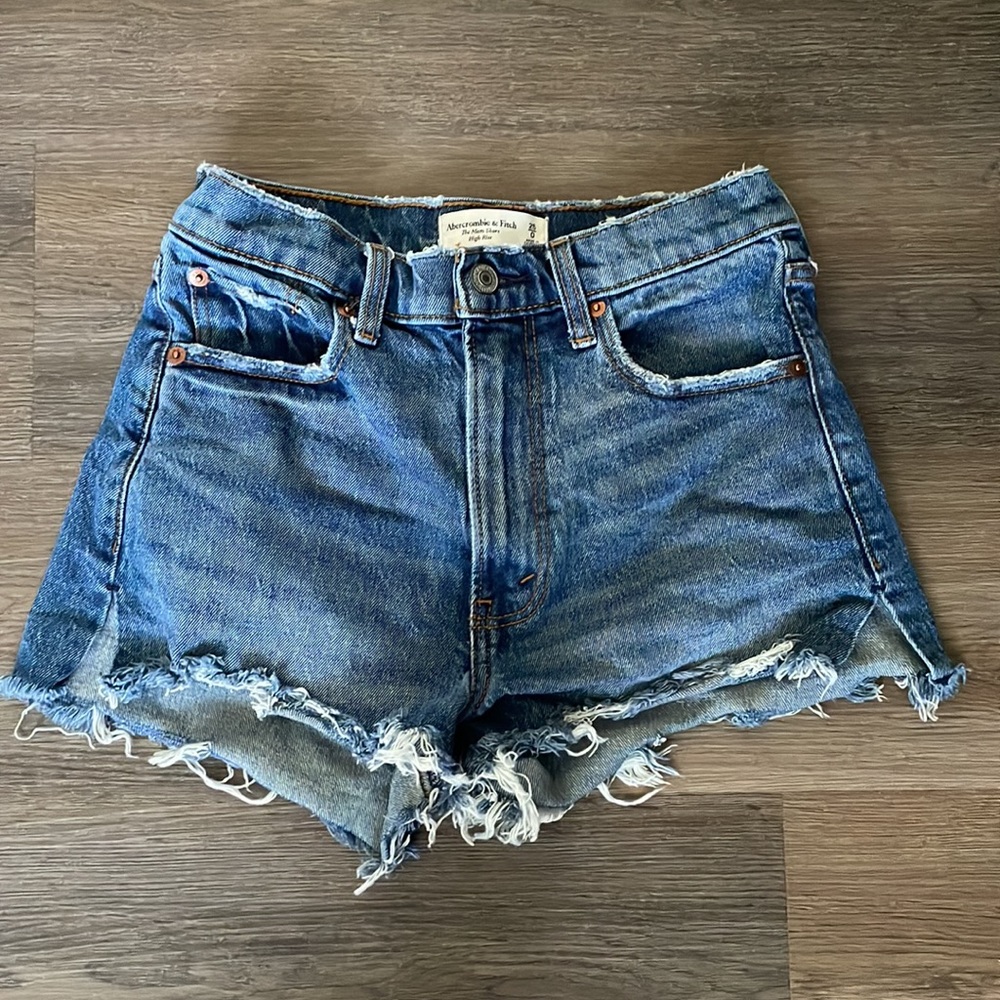 Abercrombie The Mom Shorts